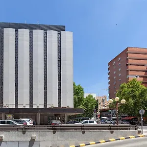 Luminoso Y Acogedor En Sevilla. A/c. Apartamento Sevilla